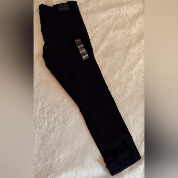 NWT  Levi 311 Shaping Skinny Jeans 31 × 30 Size 30 Tummy Slimming Mid Rise - Picture 1 of 10
